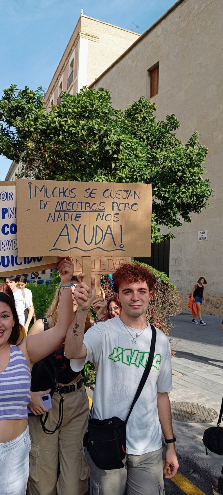 Foto tomada en la manifestación estudiantil "la salud mental tendría que ser un derecho, no un privilegio" en Valencia.